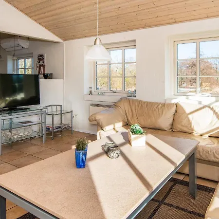 Spacious Retreat With - By Traum Feriehus *