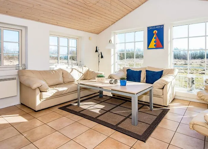 Spacious Retreat With - By Traum * Øby