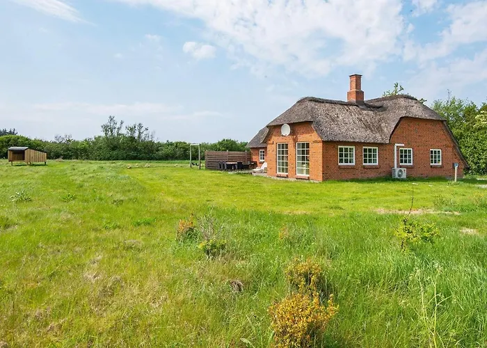 Σπίτι διακοπών Spacious Retreat With - By Traum Øby